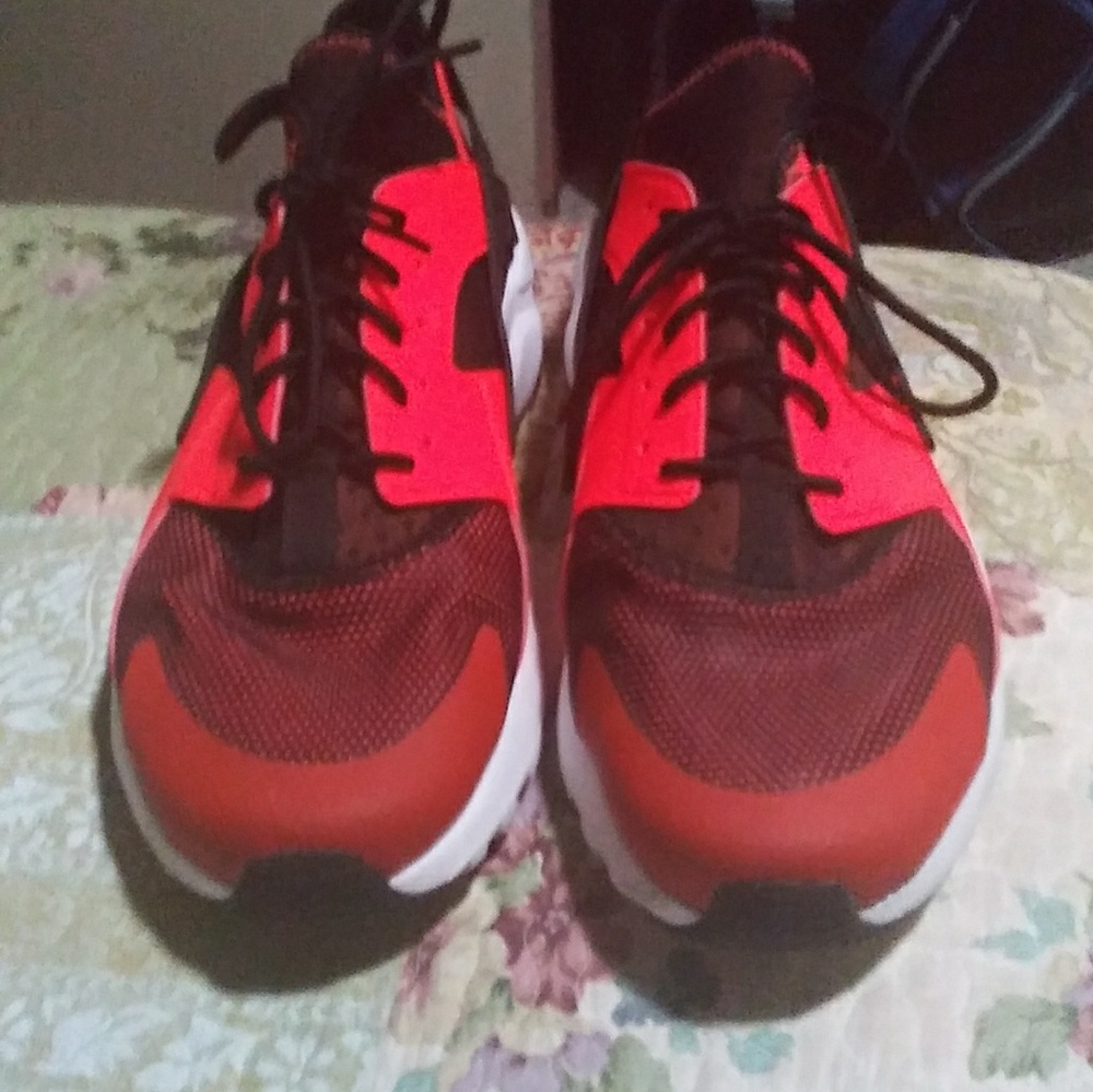 Nike hirachas